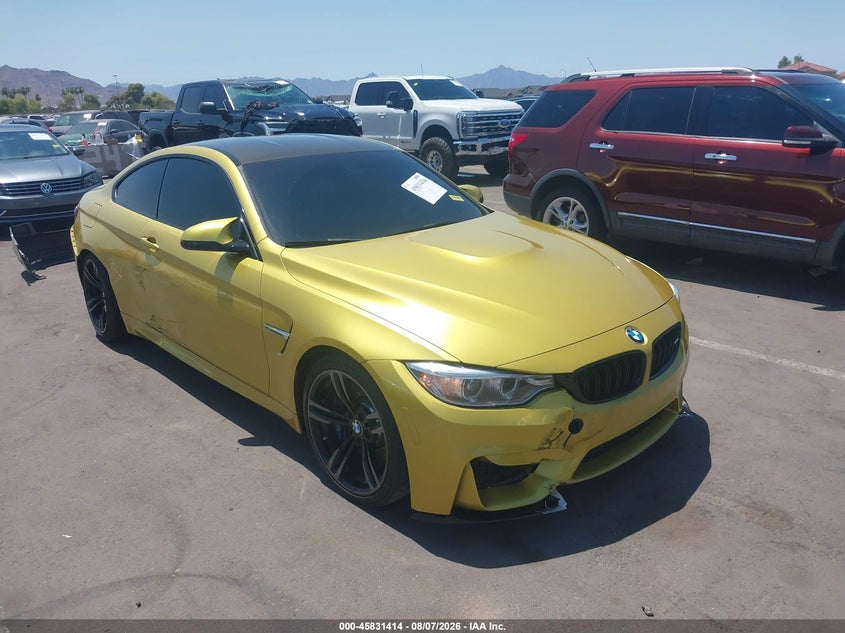 2015 BMW M4 VIN WBS3R9C50FK329401 — IAAI salvage auction photo