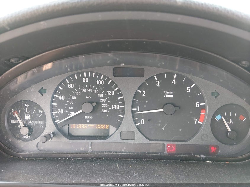 1996 BMW 3 series VIN WBACG8321TAU36405 IAAI salvage auction — NORMAL WEAR, Clear-Dealer Only (Oregon), sold $325 on 2026-09-10 (photo 7)