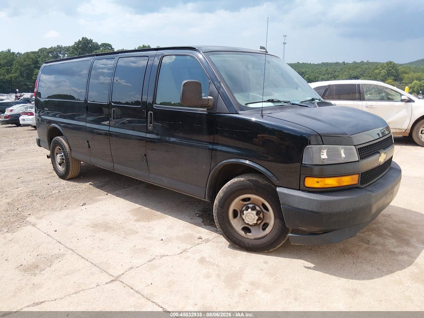 2019 Chevrolet Express 3500 VIN 1GAZGNFG2K1341359 — IAAI salvage auction photo