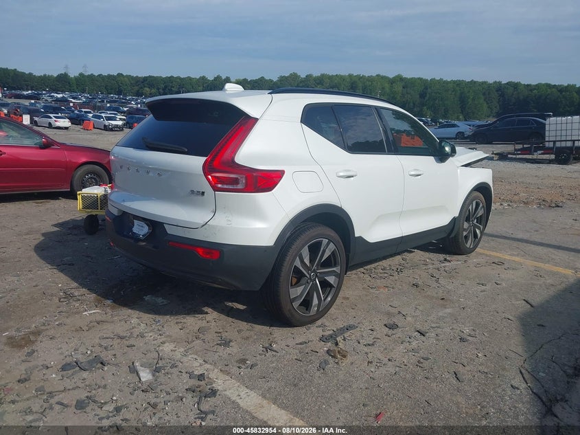 2024 Volvo Xc40 VIN YV4L12UL1R2272677 IAAI salvage auction — FRONT END, Salvage (Georgia), sold $10,000 on 2026-09-10 (photo 4)