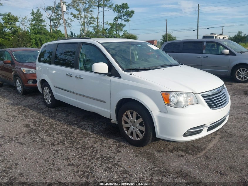 2016 Chrysler Town & country VIN 2C4RC1BG5GR128717 IAAI salvage auction — NORMAL WEAR, Clear (Florida), sold $900 on 2026-09-05 (photo 1)