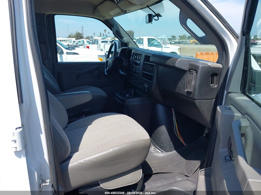 2018 Chevrolet Express 3500 VIN 1GAZGPFG3J1301222 IAAI salvage auction — NORMAL WEAR, SF97 (California), sold $16,450 on 2026-09-10 (photo 5)