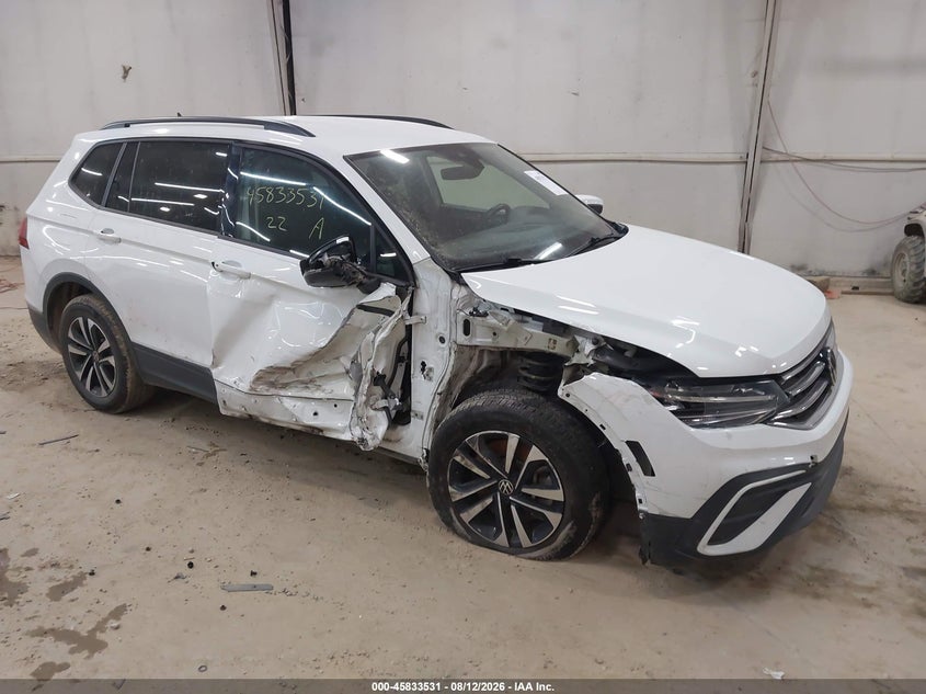 2022 Volkswagen Tiguan VIN 3VV0B7AXXNM157801 IAAI salvage auction — RIGHT FRONT, Wait Title, sold $6,100 on 2026-09-27 (photo 1)