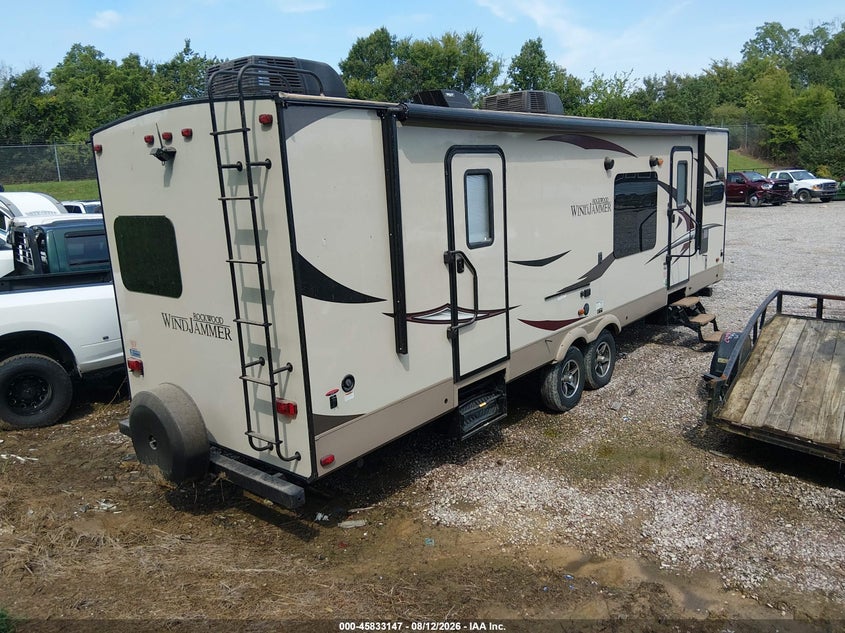 2018 Rockwood Windjammer VIN 4X4TRLF27J1879760 IAAI salvage auction — NORMAL WEAR, Clear (Tennessee), sold $7,950 on 2026-08-20 (photo 4)