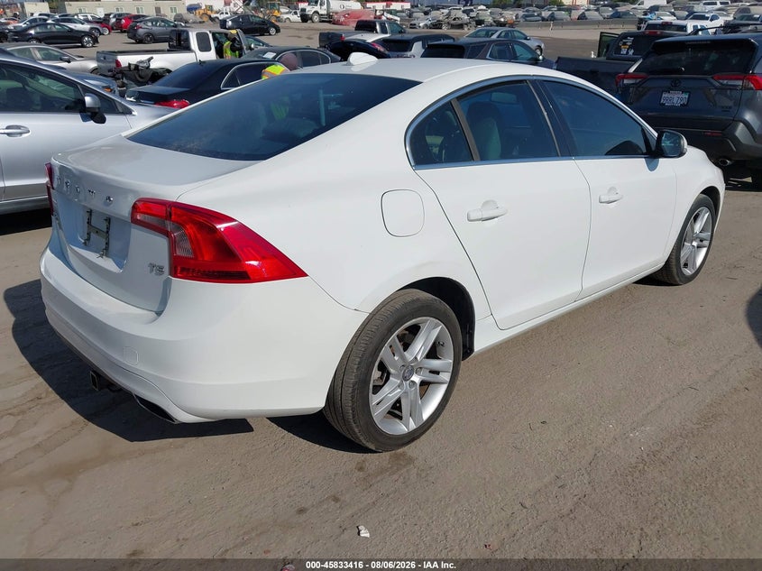 2014 Volvo S60 VIN YV1612FS0E2277443 IAAI salvage auction — NORMAL WEAR, Salvage Title, sold $400 on 2026-08-12 (photo 4)