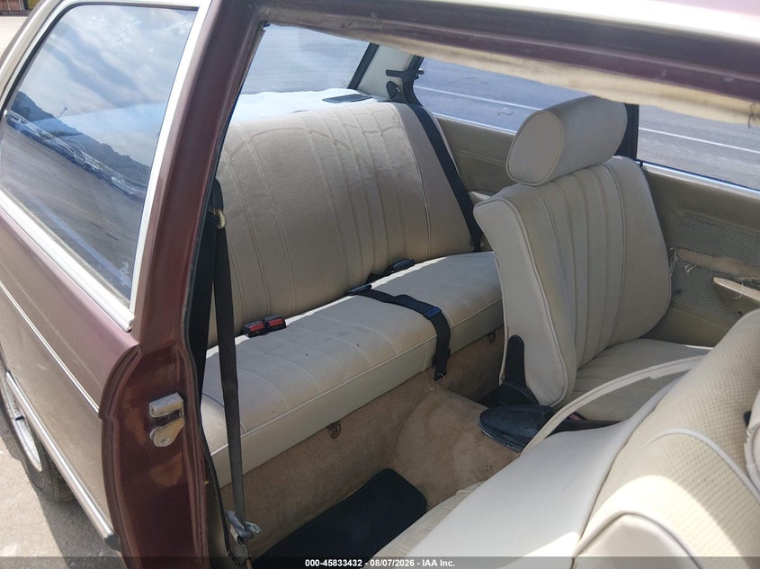 1983 BMW 3 series VIN WBAAG3303D9011800 IAAI salvage auction — UNKNOWN, Clear (Florida), sold $650 on 2026-08-18 (photo 8)