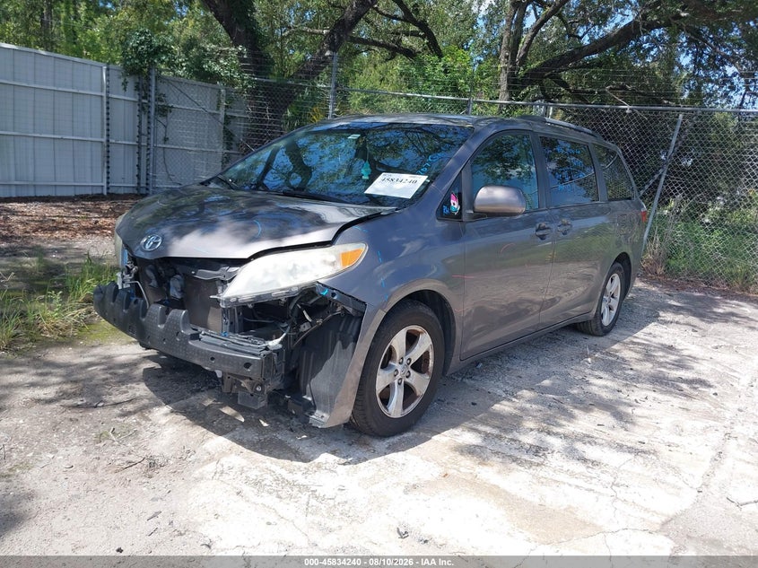 2015 Toyota Sienna VIN 5TDKK3DC8FS640052 IAAI salvage auction — FRONT END, Rebuildable (Florida), sold $2,875 on 2026-08-24 (photo 2)