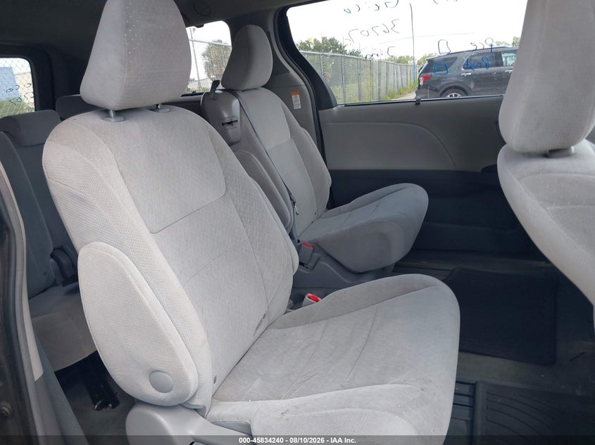 2015 Toyota Sienna VIN 5TDKK3DC8FS640052 IAAI salvage auction — FRONT END, Rebuildable (Florida), sold $2,875 on 2026-08-24 (photo 8)