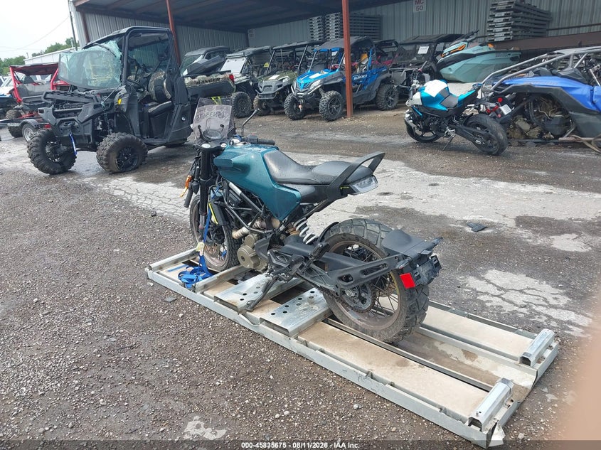 2019 Husqvarna Vitpilen VIN VBKUVJ401KM264356 IAAI salvage auction — FRONT END, Salvage (Ohio), sold $425 on 2026-09-09 (photo 3)