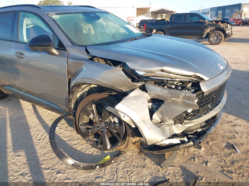 2025 Buick Envision VIN LRBFZLE41SD079301 IAAI salvage auction — FRONT END, Salvage Title, sold $7,500 on 2026-09-06 (photo 6)