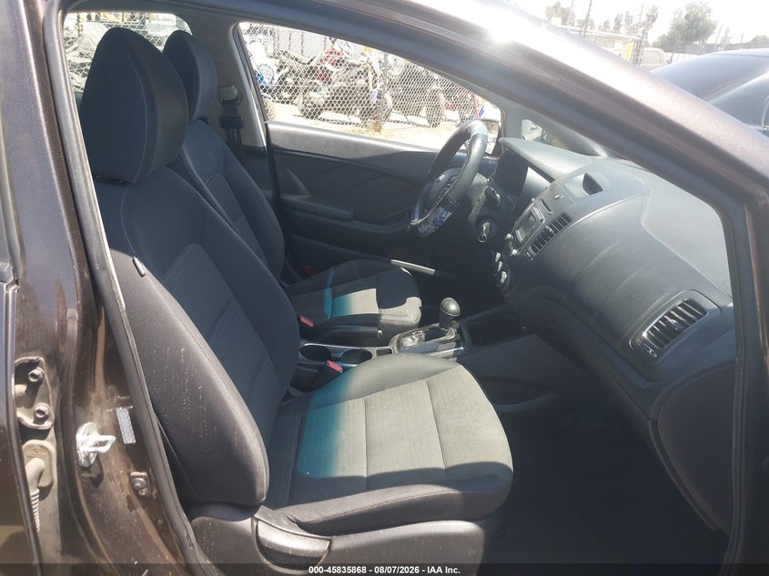 2017 Kia Forte VIN 3KPFL4A75HE009008 IAAI salvage auction — NORMAL WEAR, Clear - Dealer Only (California), sold $625 on 2026-08-20 (photo 5)
