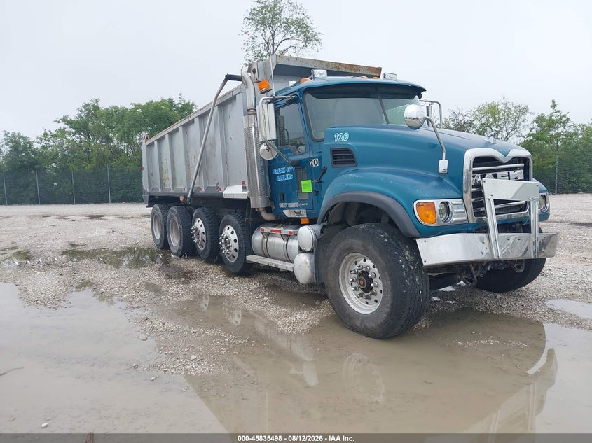 2005 Mack 700 cv700 VIN 1M2AG10C35M015796 IAAI salvage auction — FRONT END, Salvage (Wisconsin), sold $3,150 on 2026-09-09 (photo 1)