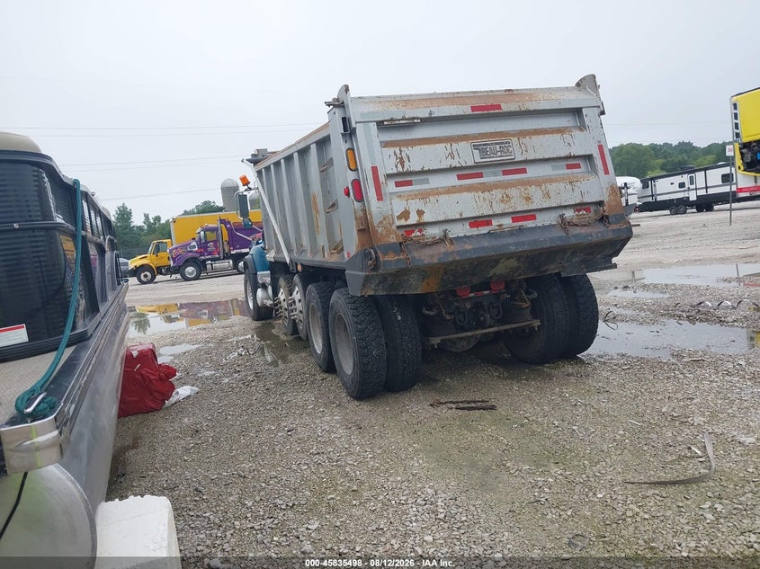 2005 Mack 700 cv700 VIN 1M2AG10C35M015796 IAAI salvage auction — FRONT END, Salvage (Wisconsin), sold $3,150 on 2026-09-09 (photo 3)