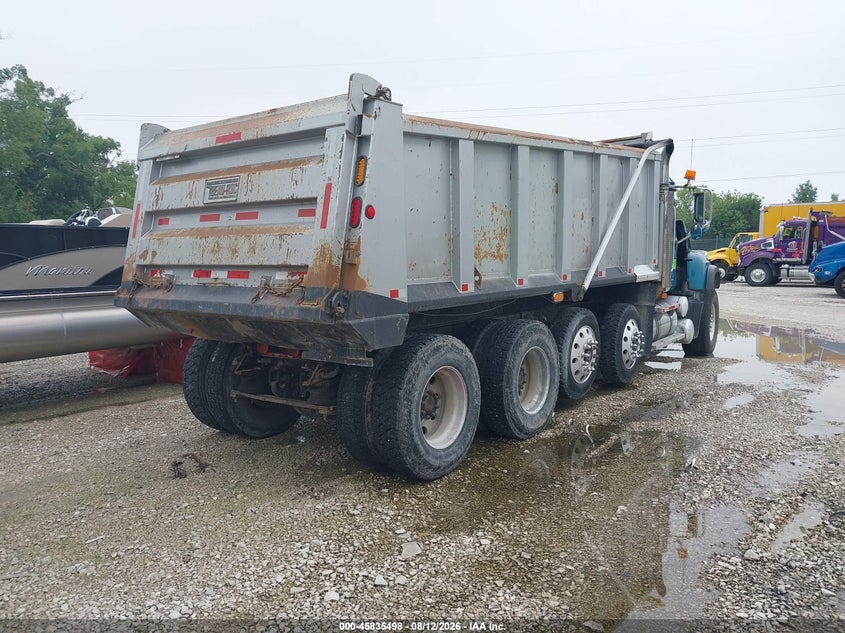 2005 Mack 700 cv700 VIN 1M2AG10C35M015796 IAAI salvage auction — FRONT END, Salvage (Wisconsin), sold $3,150 on 2026-09-09 (photo 4)