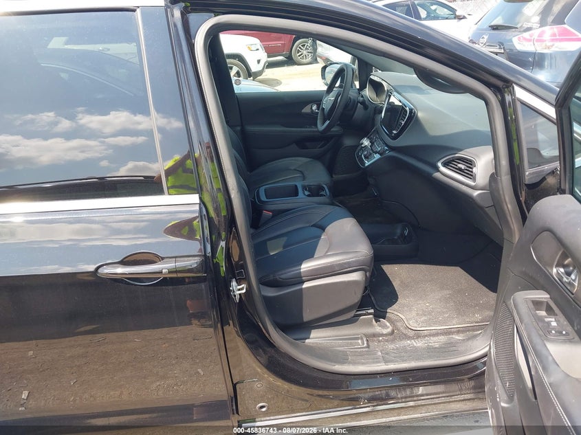 2026 Chrysler Pacifica VIN 2C4RC1BG9TR160709 IAAI salvage auction — UNDERCARRIAGE, Salvage Title, sold $21,050 on 2026-08-20 (photo 5)