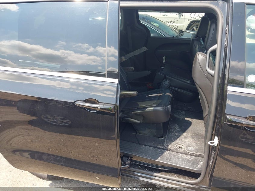 2026 Chrysler Pacifica VIN 2C4RC1BG9TR160709 IAAI salvage auction — UNDERCARRIAGE, Salvage Title, sold $21,050 on 2026-08-20 (photo 8)