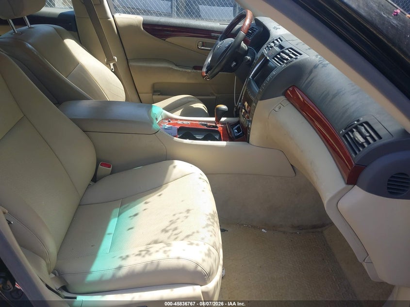 2008 Lexus Ls 460 VIN JTHBL46F885077845 IAAI salvage auction — NORMAL WEAR, Clear (Maryland), sold $1,325 on 2026-09-06 (photo 5)