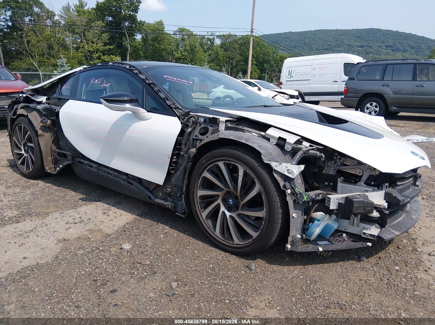 2015 BMW I8 VIN WBY2Z2C55FV674222 — IAAI salvage auction photo