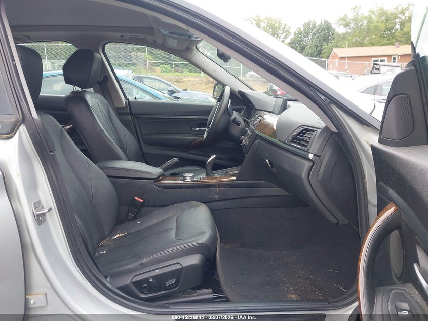 2015 BMW 3er VIN WBA3X5C53FD560851 IAAI salvage auction — NORMAL WEAR, Clear (Virginia), sold $350 on 2026-08-18 (photo 5)