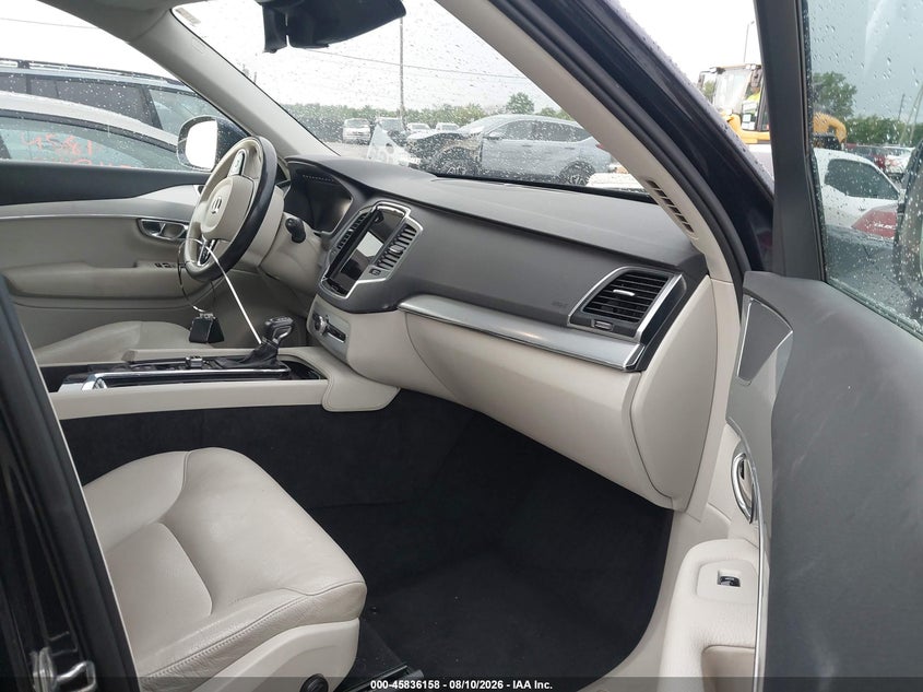 2017 Volvo Xc90 VIN YV4A22PK7H1117434 IAAI salvage auction — NORMAL WEAR, Original (Ohio), sold $4,425 on 2026-08-18 (photo 5)