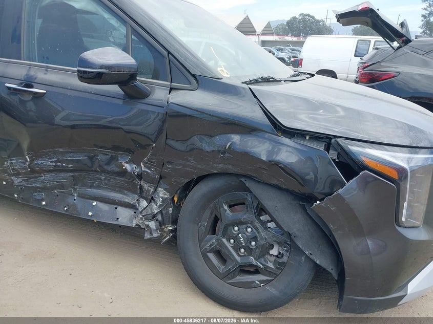 2026 Kia Carnival VIN KNDNB5K37T6599193 IAAI salvage auction — RIGHT FRONT, Salvage Title, sold $10,025 on 2026-08-26 (photo 6)