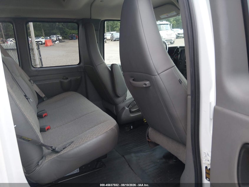 2019 Chevrolet Express 2500 VIN 1GAWGEFG3K1326419 IAAI salvage auction — NORMAL WEAR, SF97 (Maryland), sold $16,400 on 2026-09-08 (photo 8)