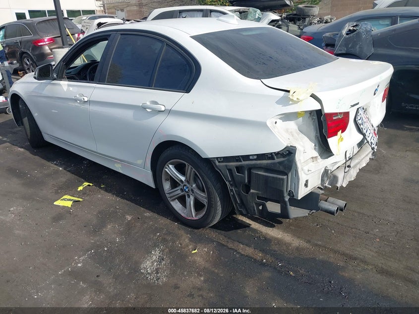 2014 BMW 3er VIN WBA3B5C56EP540296 IAAI salvage auction — REAR END, Salvage Certificate (California), sold $1,700 on 2026-08-21 (photo 3)