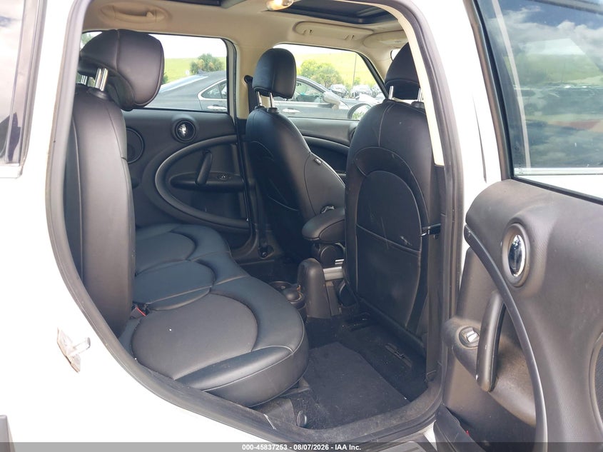 2015 Mini Countryman VIN WMWZC3C54FWP53119 IAAI salvage auction — NORMAL WEAR, Clear (Florida), sold $1,650 on 2026-08-18 (photo 8)