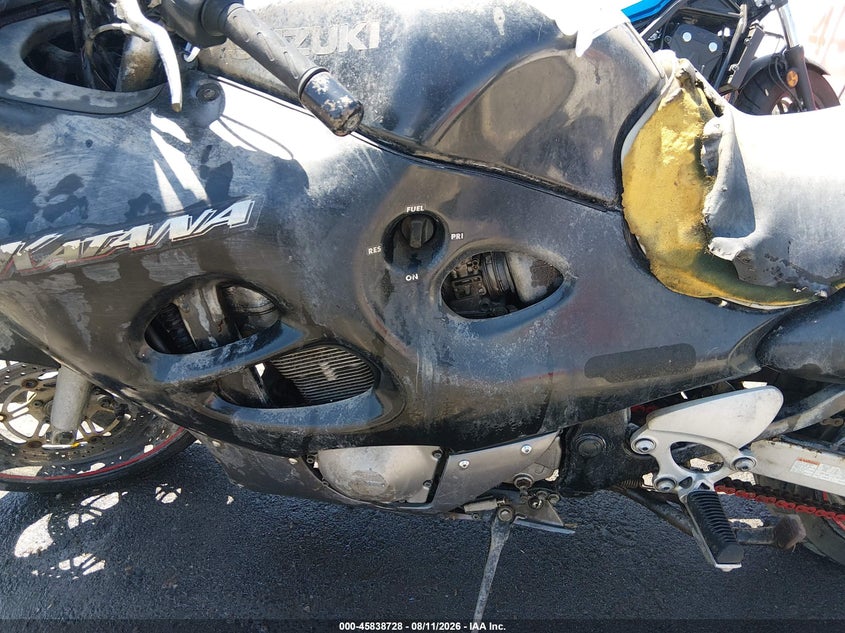 2001 Suzuki Gsx VIN JS1GR7GA712100575 IAAI salvage auction — NORMAL WEAR, Clear - Dealer Only (California), sold $25 on 2026-09-10 (photo 9)