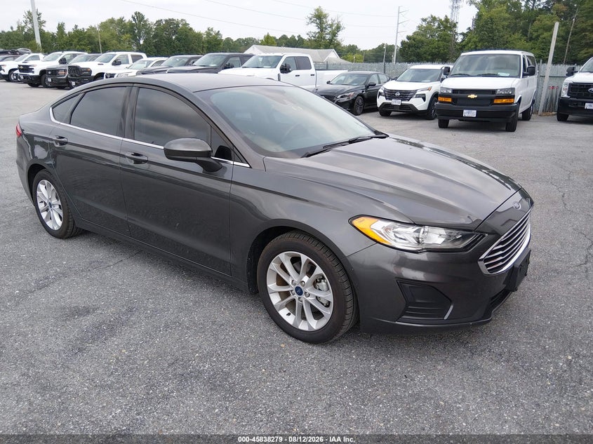 2020 Ford Fusion VIN 3FA6P0LU2LR196909 — IAAI salvage auction photo