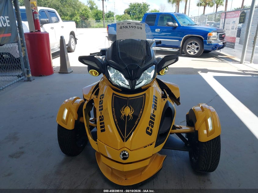 2013 Can-am/ brp Spyder VIN 2BXNCBC18DV000781 IAAI salvage auction — LEFT & RIGHT, Rebuildable (Florida), sold $2,500 on 2026-09-02 (photo 5)