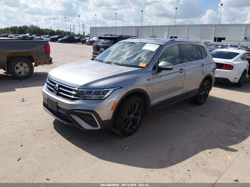 2024 Volkswagen Tiguan VIN 3VVNB7AX4RM065093 IAAI salvage auction — THEFT, Salvage (Texas), sold $9,900 on 2026-08-27 (photo 2)