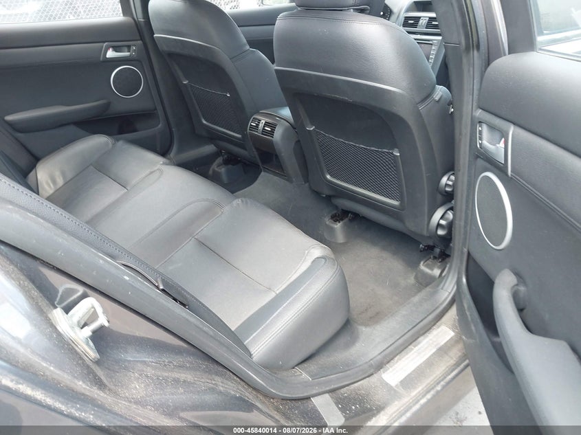2009 Pontiac G8 VIN 6G2ER57739L156077 IAAI salvage auction — NORMAL WEAR, Clear (Connecticut), sold $5,000 on 2026-09-02 (photo 8)
