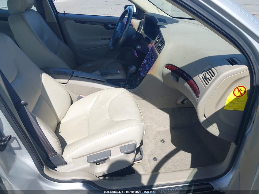 2004 Volvo S60 VIN YV1RS61T742385865 IAAI salvage auction — NORMAL WEAR, Clear (Florida), sold $325 on 2026-08-17 (photo 5)