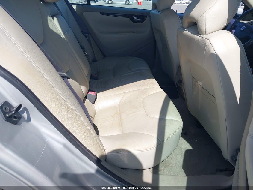 2004 Volvo S60 VIN YV1RS61T742385865 IAAI salvage auction — NORMAL WEAR, Clear (Florida), sold $325 on 2026-08-17 (photo 8)