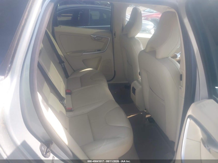 2011 Volvo Xc60 VIN YV4940DZ7B2189108 IAAI salvage auction — NORMAL WEAR, Clear (Massachusetts), sold $425 on 2026-08-14 (photo 8)