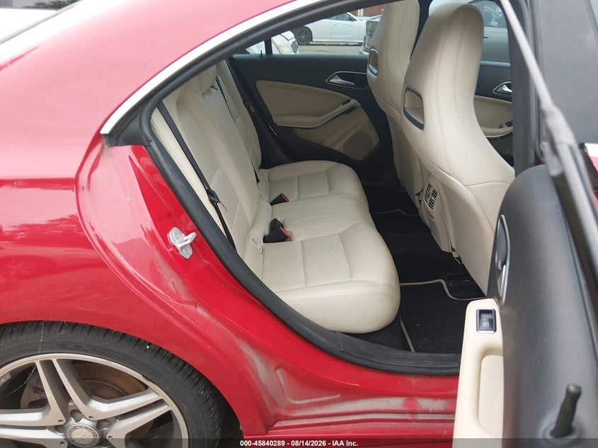 2014 Mercedes-benz Cla-klasse VIN WDDSJ4GB8EN137725 IAAI salvage auction — NORMAL WEAR, Clear (Maryland), sold $800 on 2026-08-20 (photo 8)
