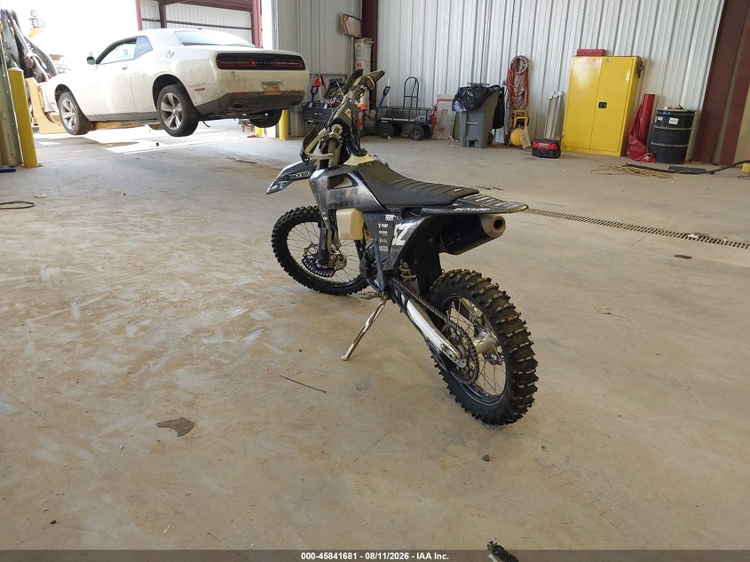 2025 Husqvarna Fx VIN VBKUCP438SM236461 IAAI salvage auction — ALL OVER, Salvage (Utah), sold $2,850 on 2026-09-16 (photo 3)