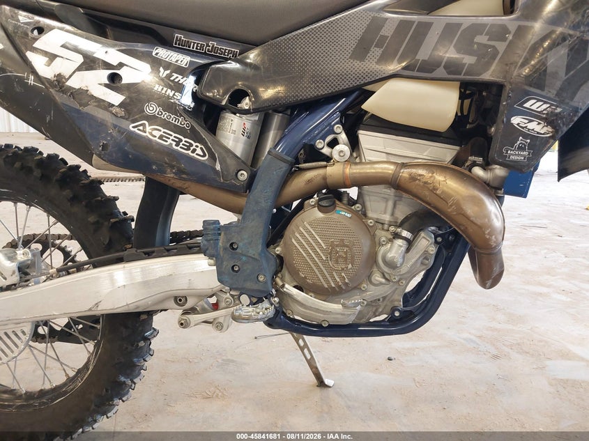 2025 Husqvarna Fx VIN VBKUCP438SM236461 IAAI salvage auction — ALL OVER, Salvage (Utah), sold $2,850 on 2026-09-16 (photo 8)