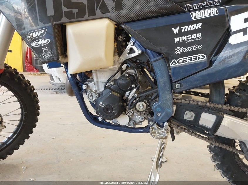 2025 Husqvarna Fx VIN VBKUCP438SM236461 IAAI salvage auction — ALL OVER, Salvage (Utah), sold $2,850 on 2026-09-16 (photo 9)