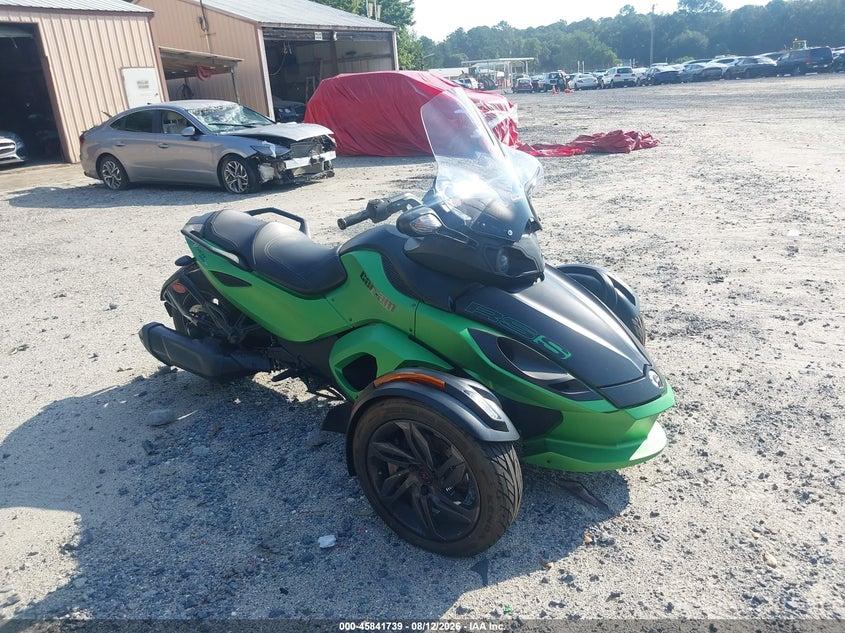 2013 Can-am/ brp Spyder VIN 2BXNABC15DV000209 IAAI salvage auction — NORMAL WEAR, Clear (South Carolina), sold $900 on 2026-09-08 (photo 1)