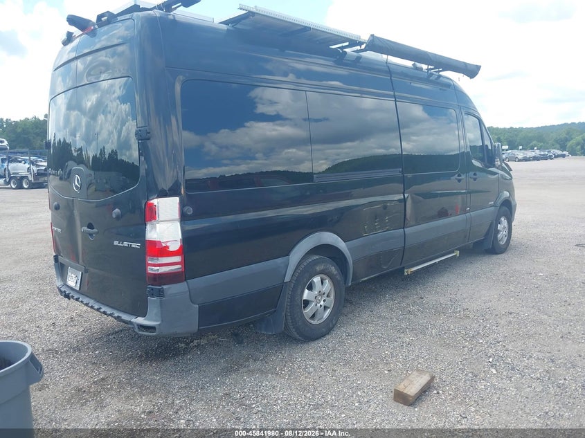 2015 Mercedes-benz Sprinter VIN WDZPE8DC9FP140695 IAAI salvage auction — NORMAL WEAR, Clear (Florida), sold $2,800 on 2026-08-19 (photo 4)