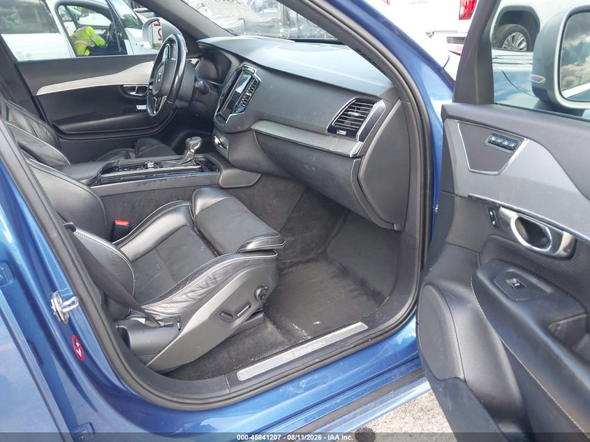 2016 Volvo Xc90 VIN YV4A22PM2G1050435 IAAI salvage auction — NORMAL WEAR, Clear (Florida), sold $3,650 on 2026-08-17 (photo 5)