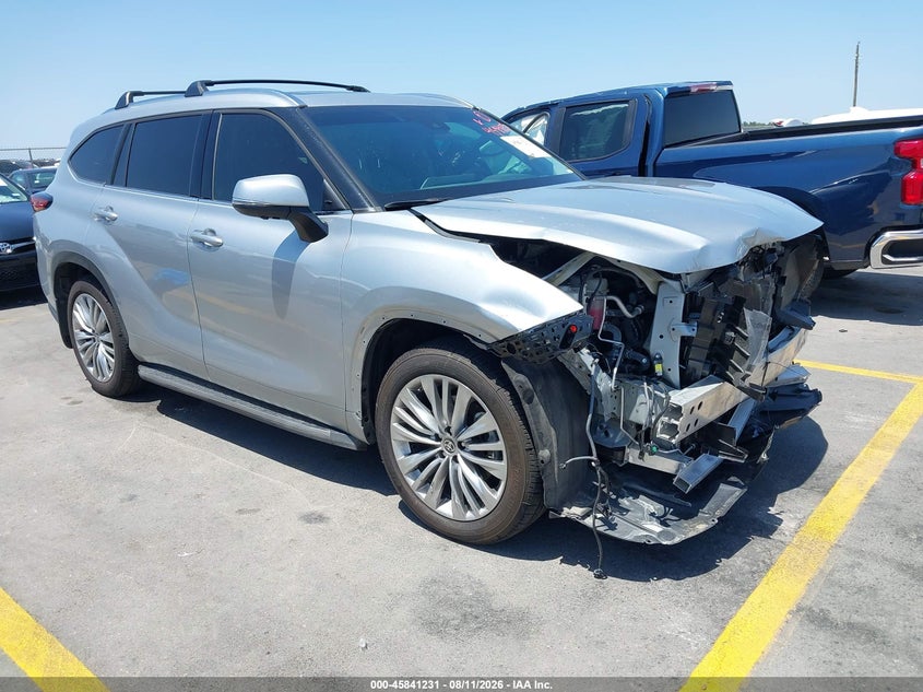 2023 Toyota Highlander VIN 5TDKDRBH4PS515479 IAAI salvage auction — FRONT END, Salvage Title, sold $23,025 on 2026-09-11 (photo 1)