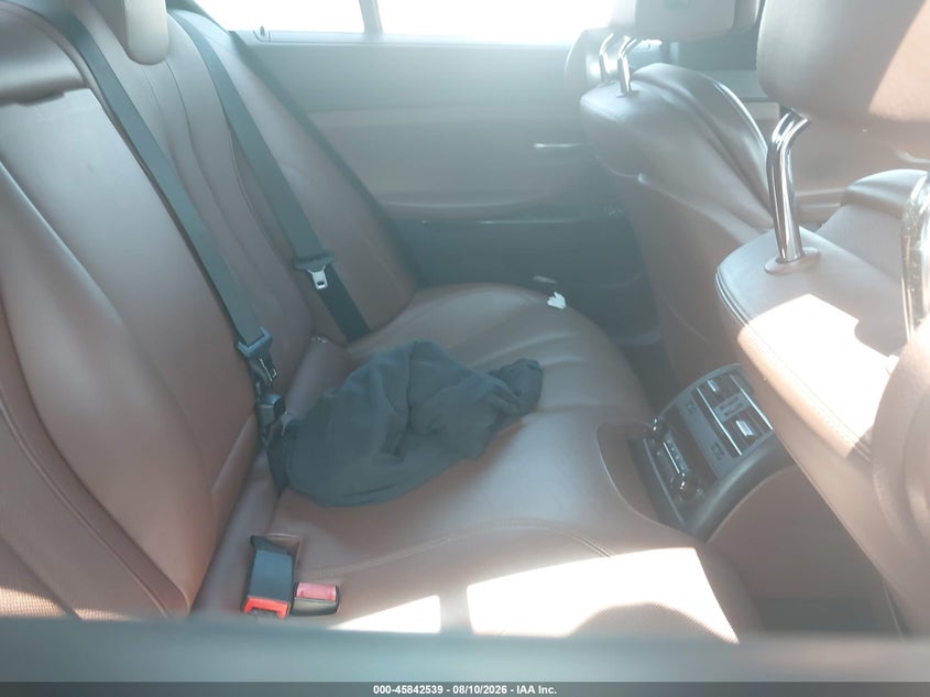 2013 BMW 6er VIN WBA6A0C54DDF14317 IAAI salvage auction — NORMAL WEAR, Clear (Georgia), sold $1,350 on 2026-08-18 (photo 8)