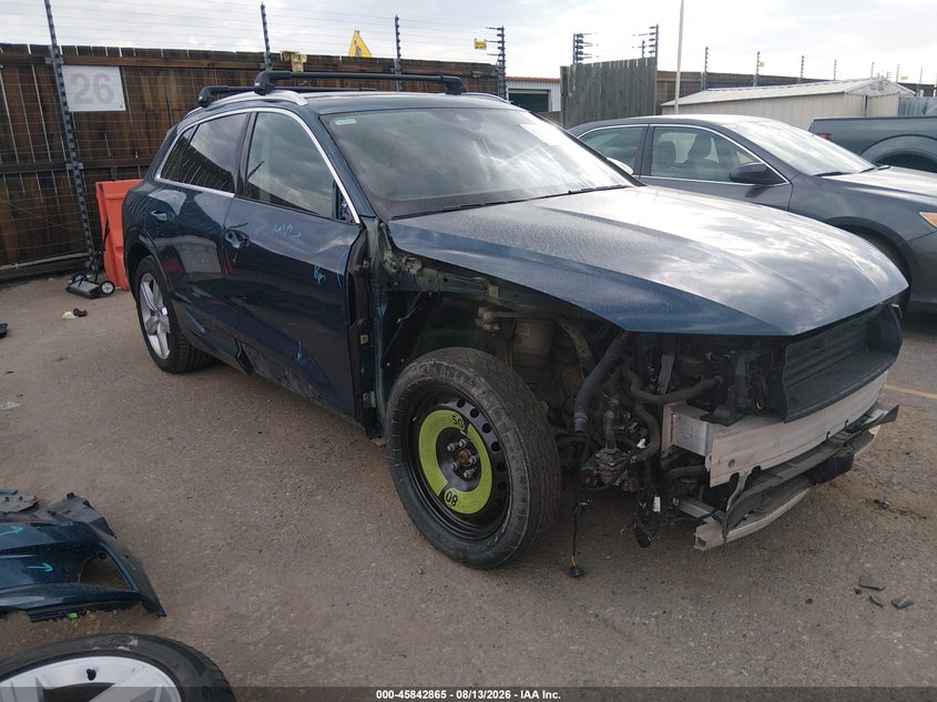 2019 Audi E-tron VIN WA1VAAGE1KB019975 — IAAI salvage auction photo