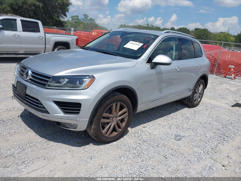 2016 Volkswagen Touareg VIN WVGEP9BP3GD002761 IAAI salvage auction — RIGHT FRONT, Wait Title, sold $4,650 on 2026-09-28 (photo 2)