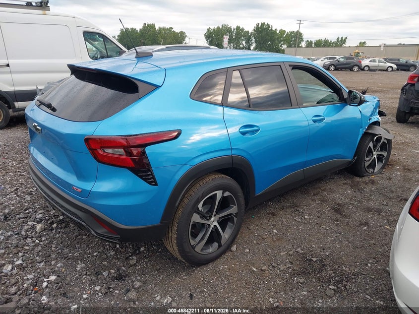 2025 Chevrolet Trax VIN KL77LGEP3SC169920 IAAI salvage auction — SIDE, Salvage Title, sold $7,000 on 2026-08-30 (photo 4)