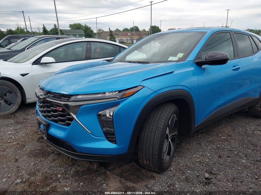 2025 Chevrolet Trax VIN KL77LGEP3SC169920 IAAI salvage auction — SIDE, Salvage Title, sold $7,000 on 2026-08-30 (photo 6)