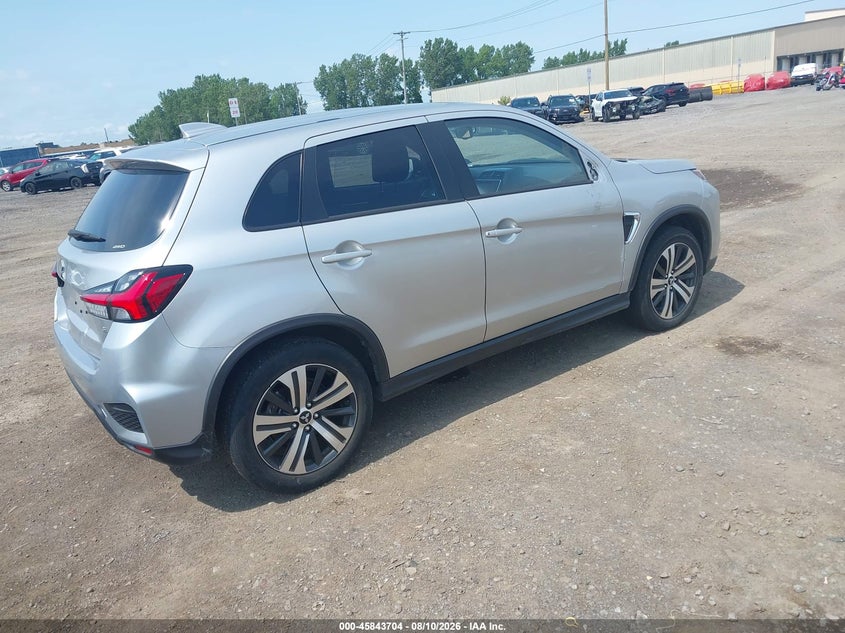 2025 Mitsubishi Outlander VIN JA4ARUAUXSU009961 IAAI salvage auction — LEFT REAR, Enterprise Vehicles Clear Only (New Jersey), sold $11,025 on 2026-08-21 (photo 4)